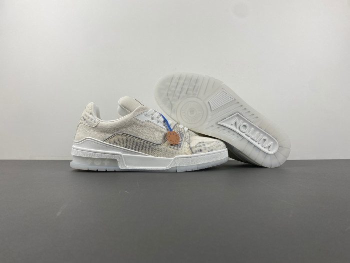 LV TRAINER SNEAKER LV-000558