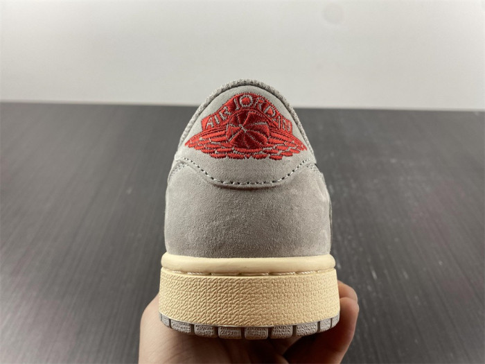 Travis Scott x Air Jordan 1 Low OG