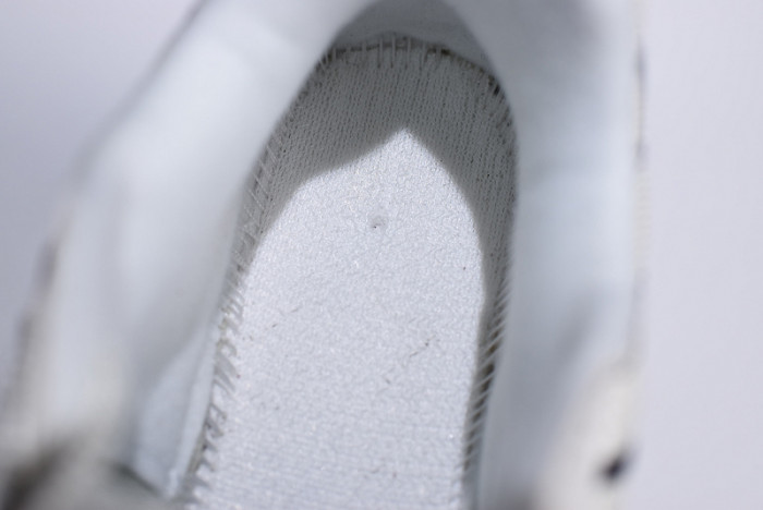 Nike Air Max 98 Igloo AH6799-105