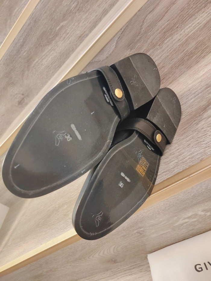 GIVENCHY BOOST GB 000022