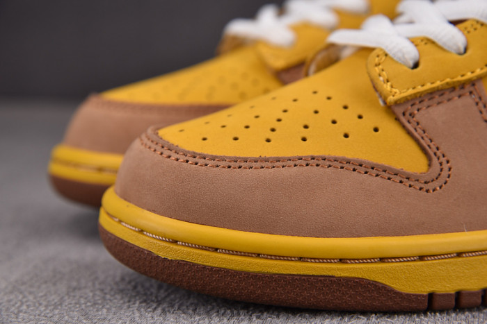 NIKE SB DUNK LOW NEWCASTLE BROWN ALE 313170-741