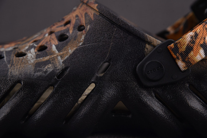 Cr*0*s x salehe bembury c00015