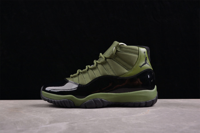 AIR JORDAN 11