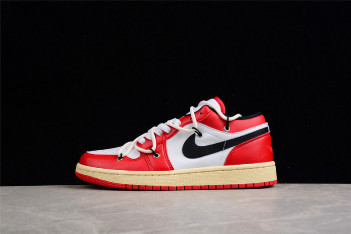 Air Jordan 1 Low “Chicago”