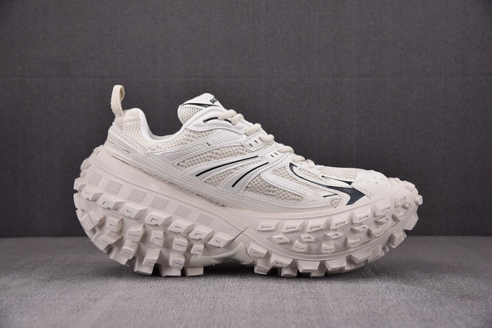 DEFENDER SNEAKER DS019