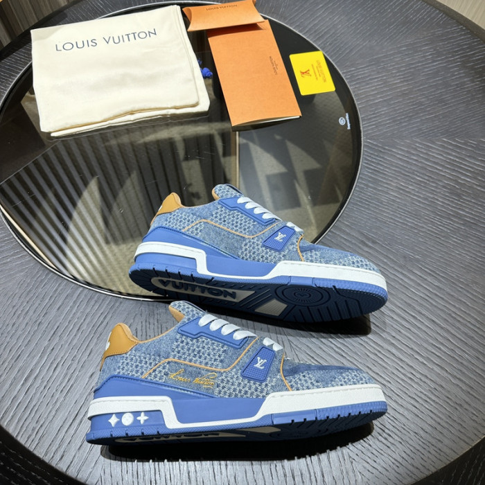 LV TRAINER SNEAKER LV-000572