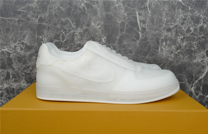 LV SNEAKER LV-000258