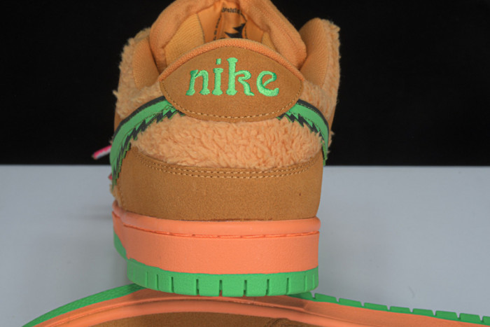 Grateful Dead x Nike SB Dunk Low“ Orange Bear” CJ5378 800