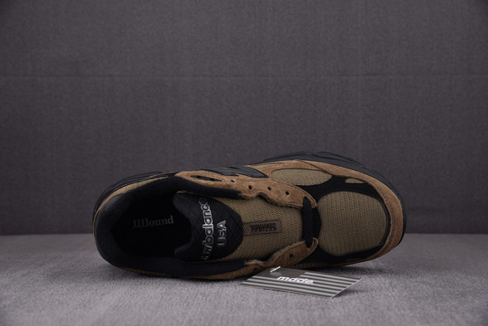 NEW BALANCE SNEAKER NB077