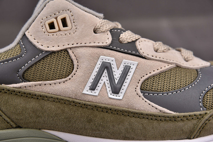 NEW BALANCE SNEAKER NB081