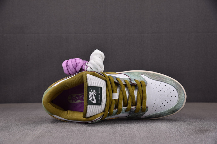 Alexis Sablone x Nike SB Dunk Low 