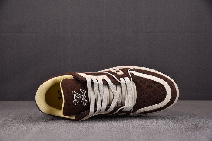 LV TRAINER SNEAKER LV-000589