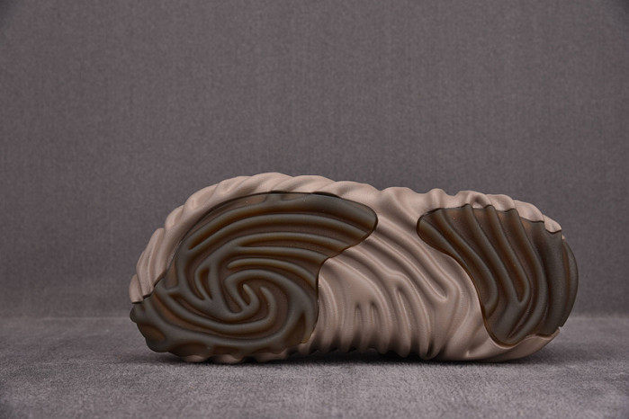 Cr*0*s x salehe bembury c00011