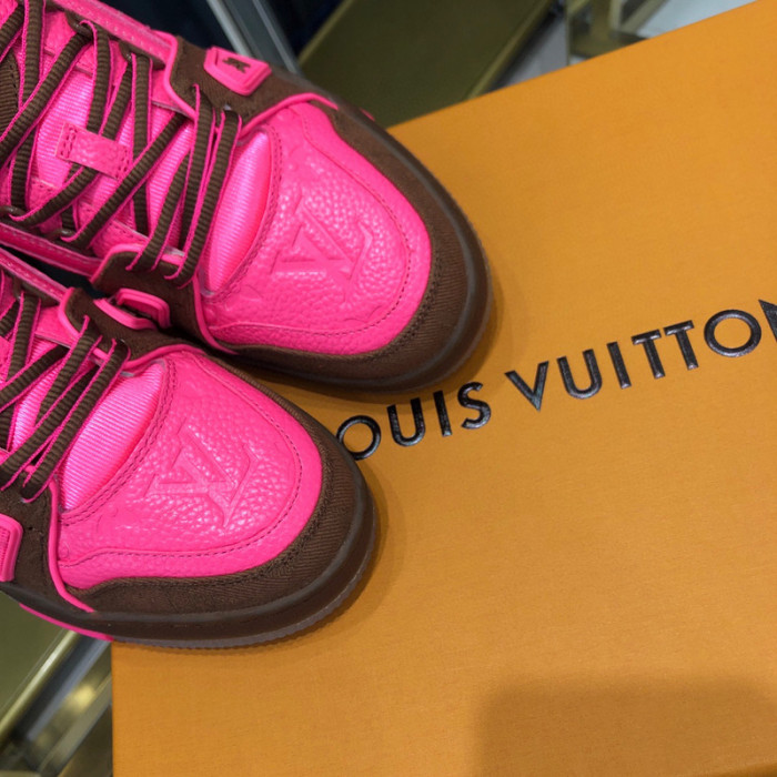 LV SNEAKER LV-000312