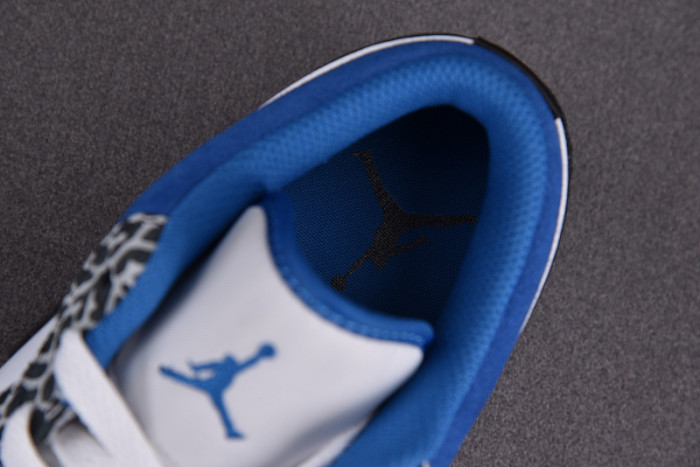 Jordan 1 Low SE True Blue DM1199-140