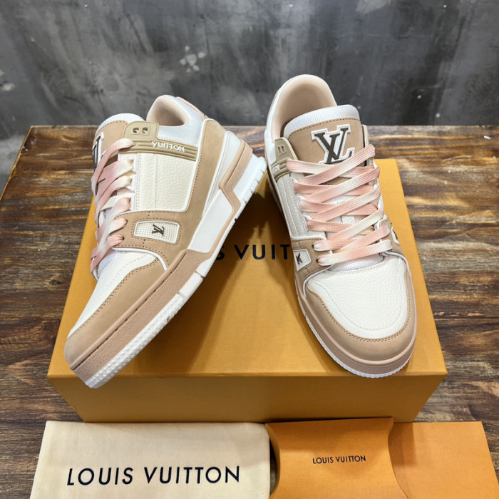 LV SNEAKER LV-000546