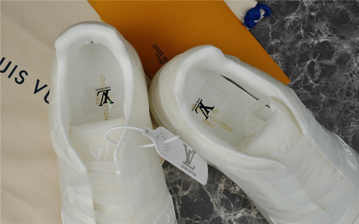 LV SNEAKER LV-000285