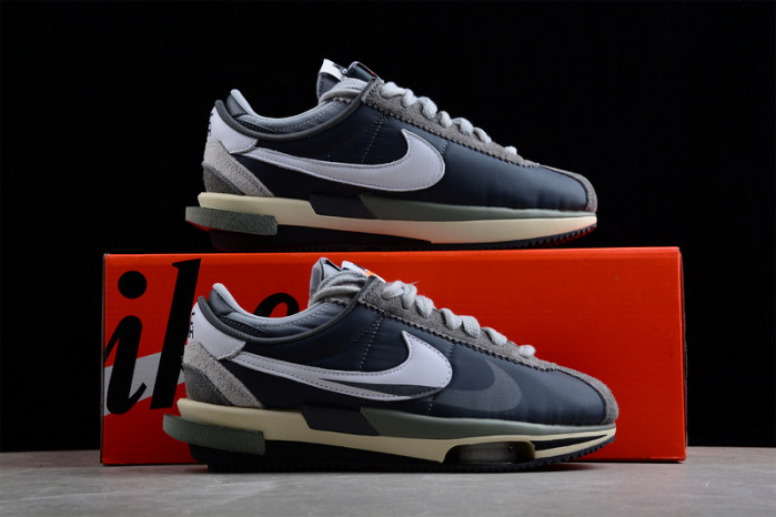 Kaws x Sacai x Nk Zoom Cortez 4.0 DQ0581-001