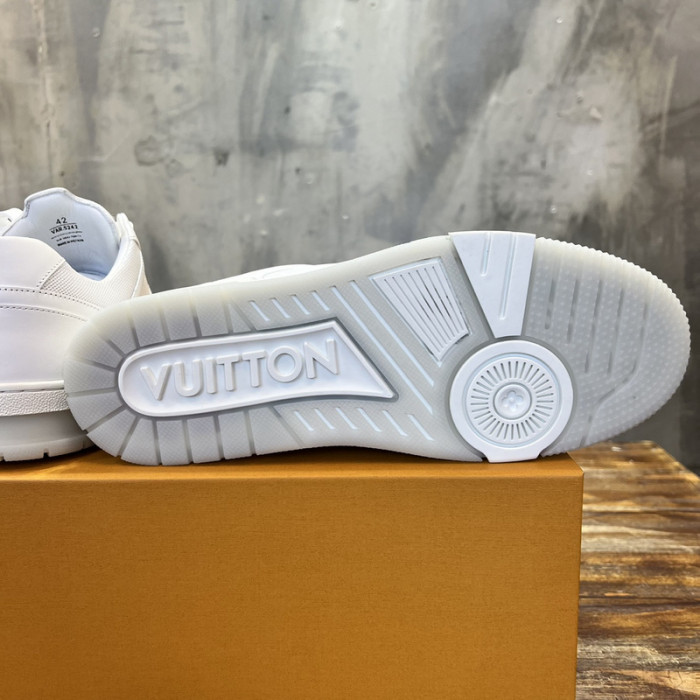 LV SNEAKER LV-000539