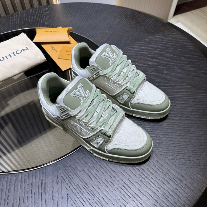 LV TRAINER SNEAKER LV-000570