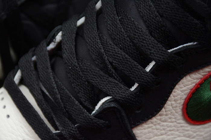 Air Jordan 1 Sports Illustrated A Star Is Born 555088-015