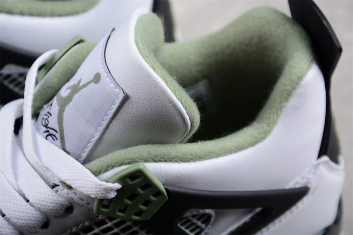 WMNS AIR JORDAN 4 RETRO 