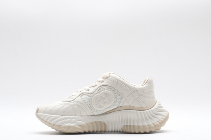 G*u*i* trainer sneaker116