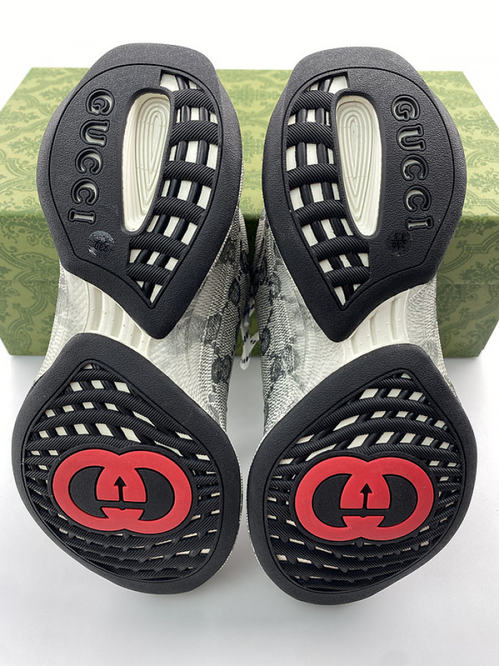 G*u*i* trainer sneaker132