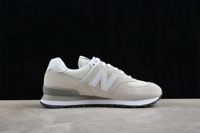 NEW BALANCE SNEAKER 
