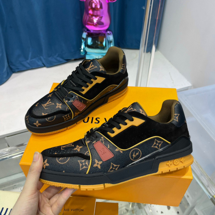 LV SNEAKER LV-000350