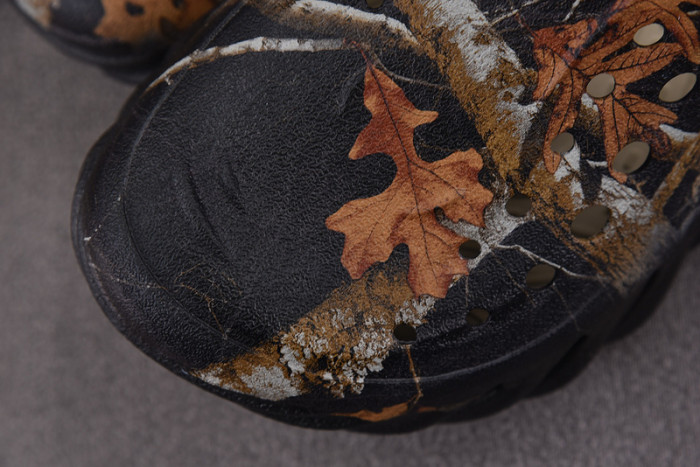 Cr*0*s x salehe bembury c00015