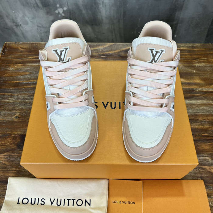LV SNEAKER LV-000545