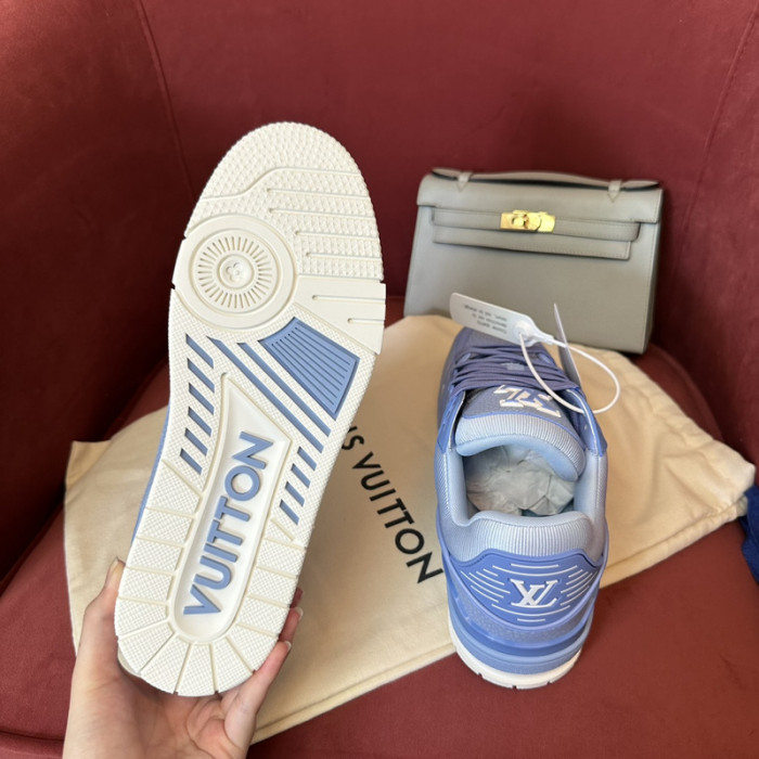 LV TRAINER SNEAKER LV-000609