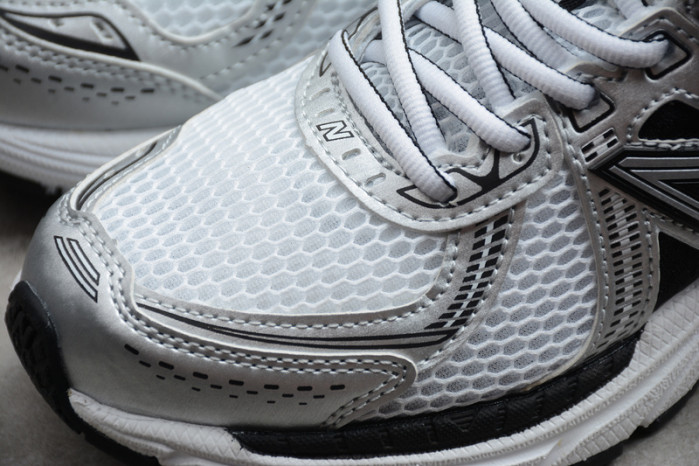 NEW BALANCE SNEAKER 001