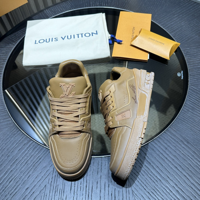 LV TRAINER SNEAKER LV-000602