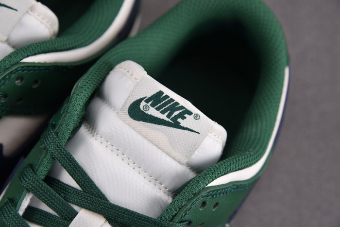Nike Dunk Low Retro Gorge Green Midnight Navy (Women