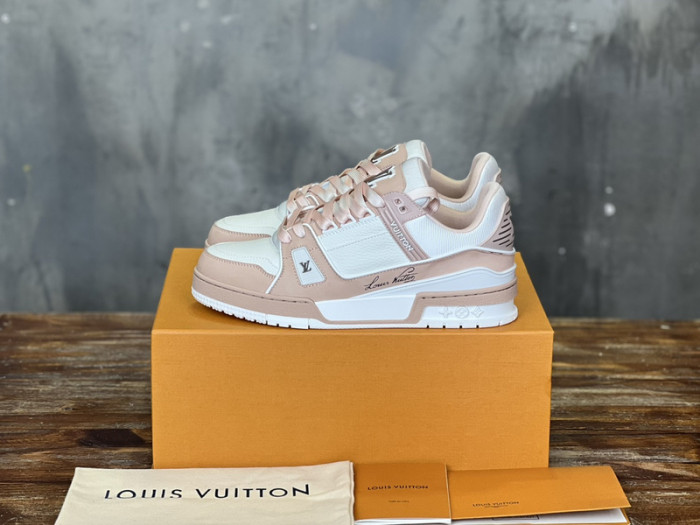LV SNEAKER LV-000545