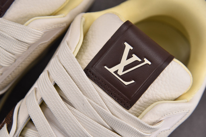 LV TRAINER SNEAKER LV-000588