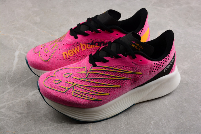 NEW BALANCE SNEAKER 014