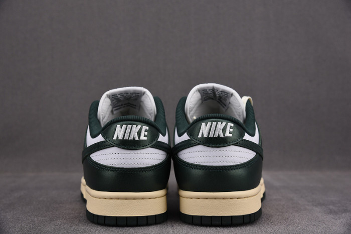 Nike Dunk Low "Vintage Green" DQ8580-100
