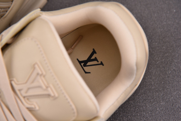 LV TRAINER SNEAKER LV-000594