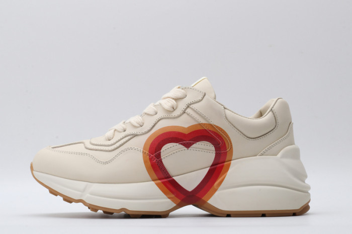 G*u*i* trainer sneaker5