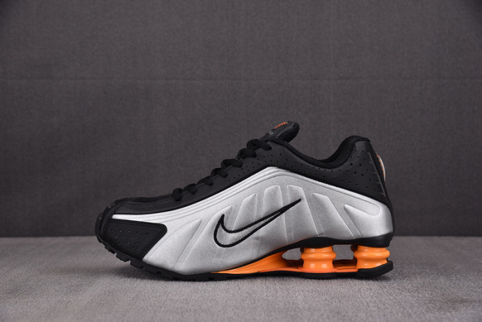 NIKE Shox R4 ''Bright Mandarin'' HQ1988-003