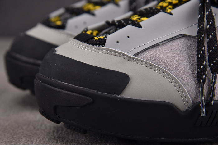 sacai x NIKE Zegamadome 