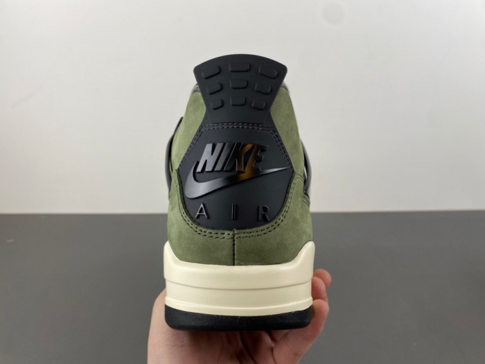 Undefeated x Air Jordan 4 Retro 2025 IB1519-200