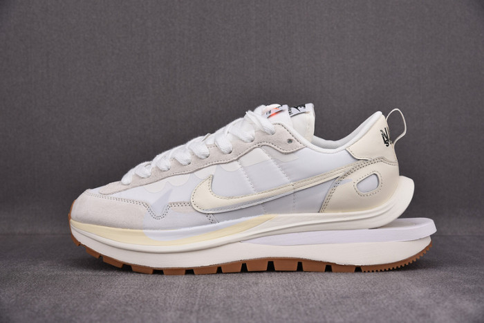 Sacai x Nike VaporWaffle DD1875-100