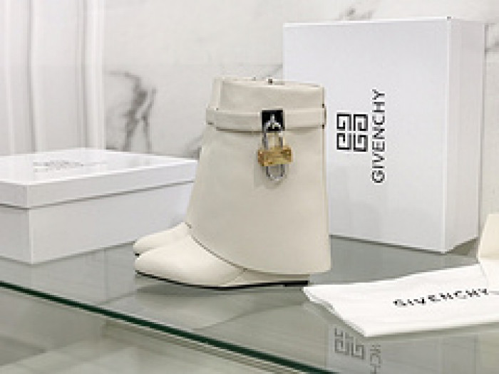 GIVENCHY BOOST GB 000019